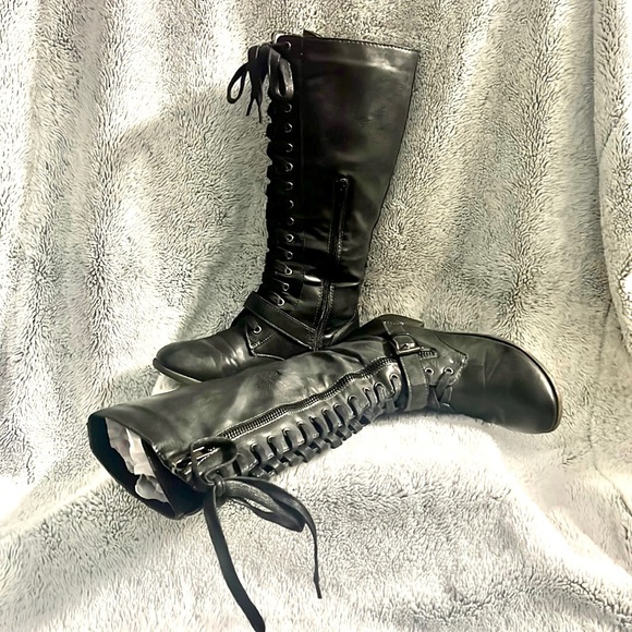 Knee High Lace up Boots - Picture 4 of 5